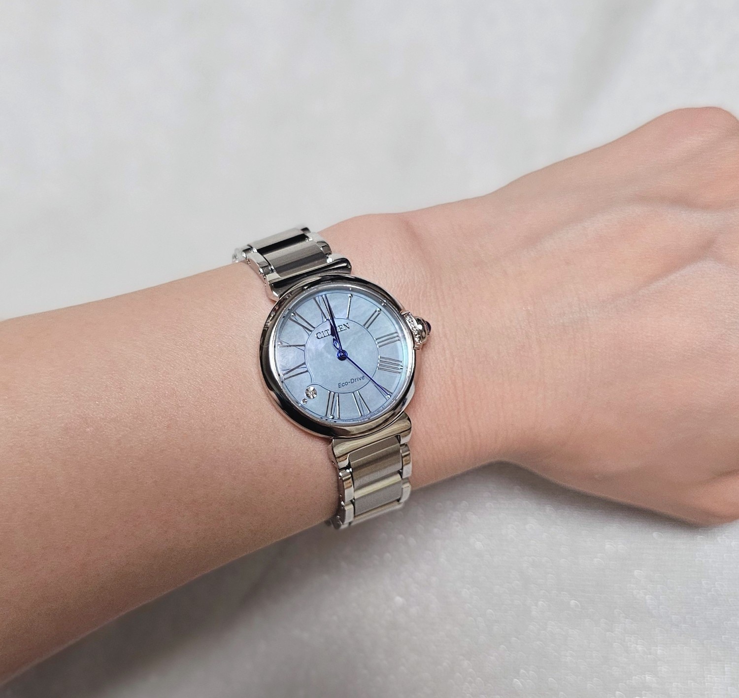 シチズンエル　エコドライブ　白蝶貝ダイヤ30粒 シチズンエル エコドライブ 白蝶貝ダイヤ30粒 シチズン エル