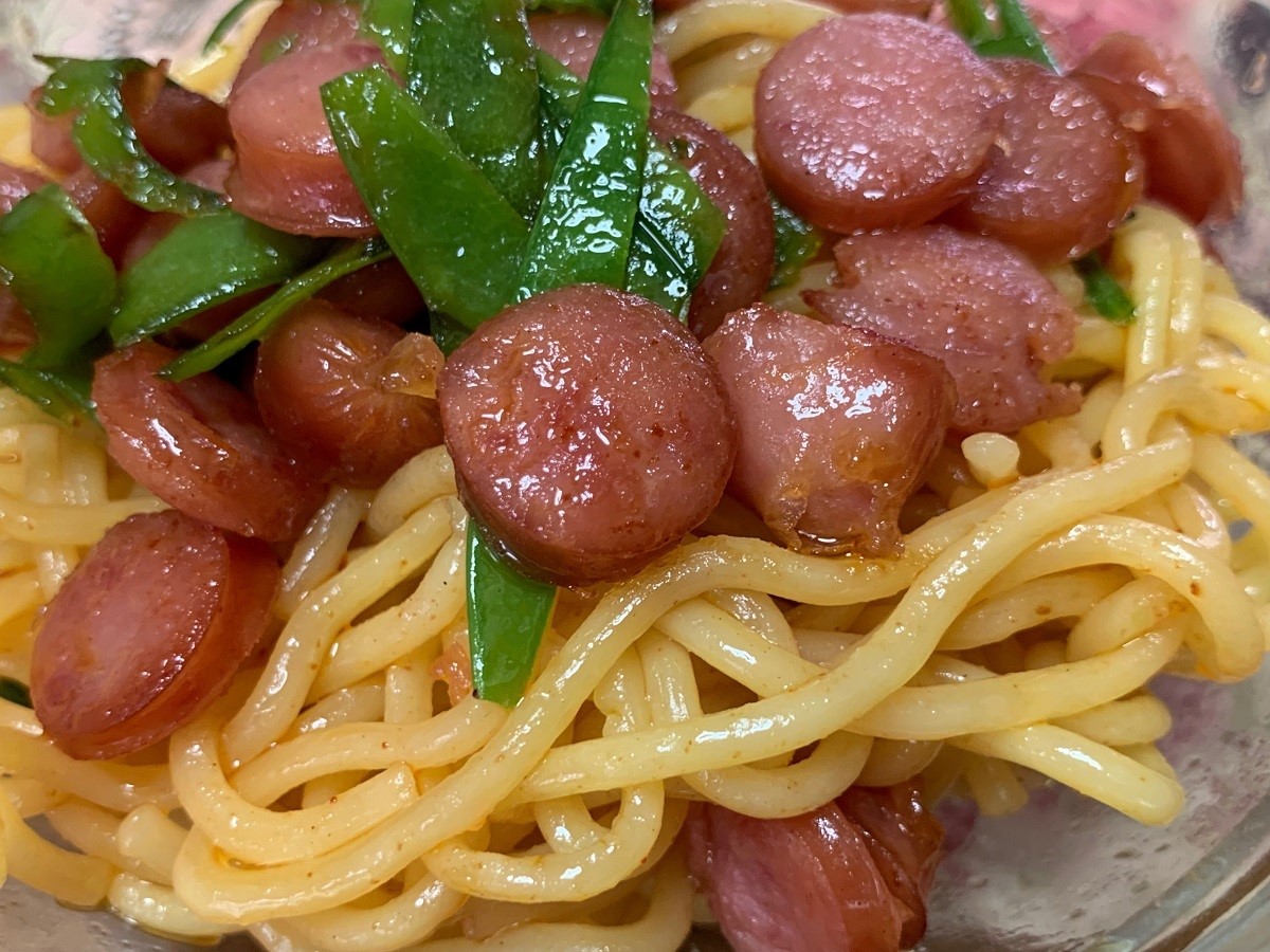 楽天市場】太めの麺に完熟トマトの甘酸っぱさとオニオンの甘さが合う！ パスタ 麺類 食品 飲料狩野ジャパン 新ナポリタン2食  315.6g(よろずやマルシェ) | みんなのレビュー・口コミ