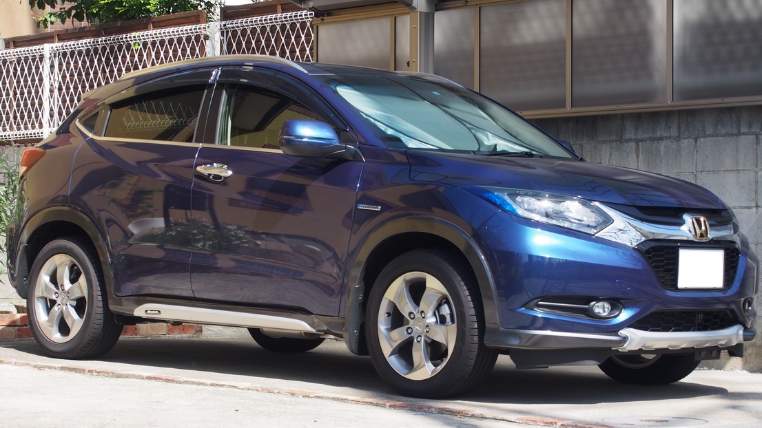 楽天市場 送料無料 侍プロデュース サムライプロデュース ヴェゼル Vezel ベゼル ホンダ Honda カスタム パーツ 外装品 高級感 ドレスアップ ウィンドモール 窓枠 窓ふちヴェゼル ホンダ ウェザーストリップモール 6p サテンシルバー仕上げ サイドドア ウェザー
