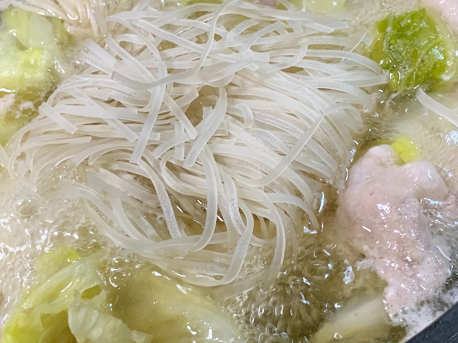 楽天市場】ケンミン 米粉専家 ベトナム風フォー 鶏がらスープ味 68.9g×3袋 フォー ベトナム料理(よろずやマルシェ) | みんなのレビュー・口コミ