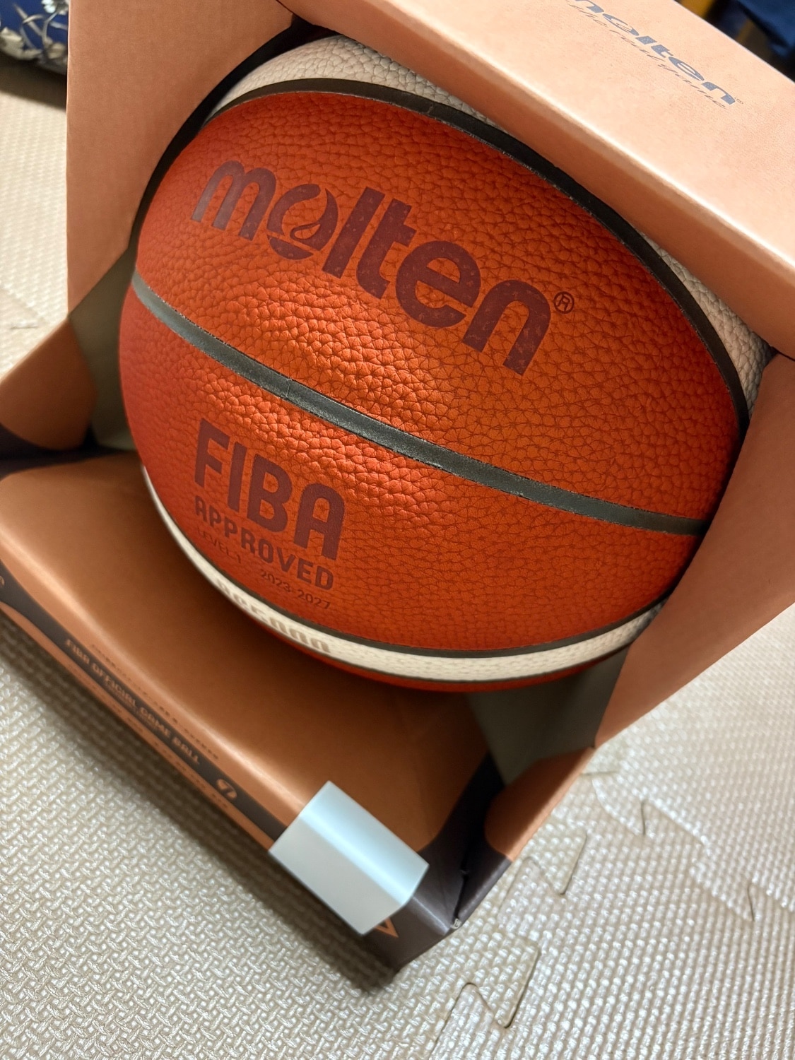 molten 　b7g5000 レベル１　天然皮革　レザー　国際公認球 molten モルテン バスケットボール 7号球 検定球 BG5000 B7G5000