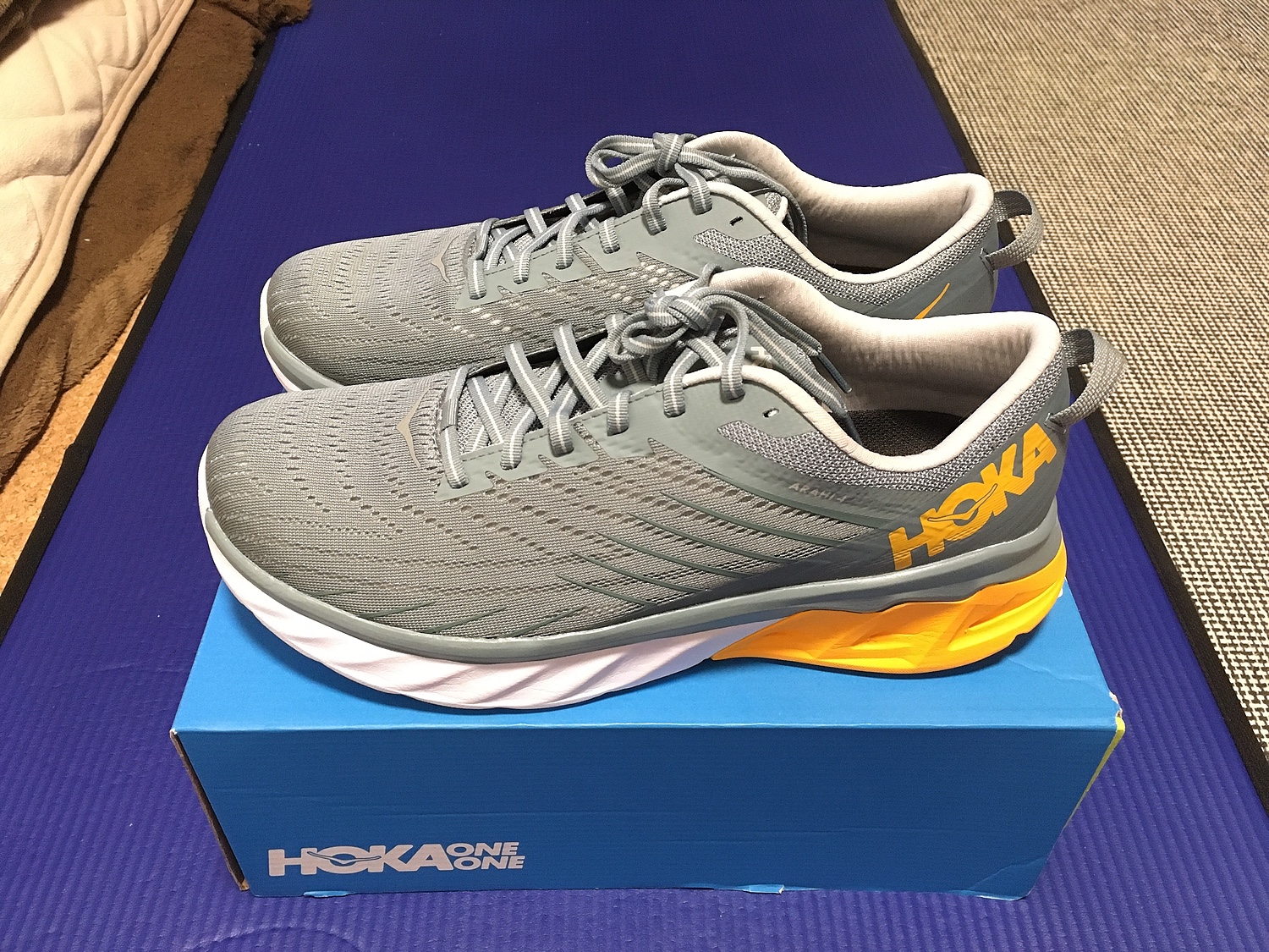 楽天市場】ホカ（HOKA） ランニングシューズ アラヒ ARAHI 4 1106473-LLRC ジョギングシューズ マラソン （メンズ）(SuperSportsXEBIO楽天市場支店)  | みんなのレビュー・口コミ