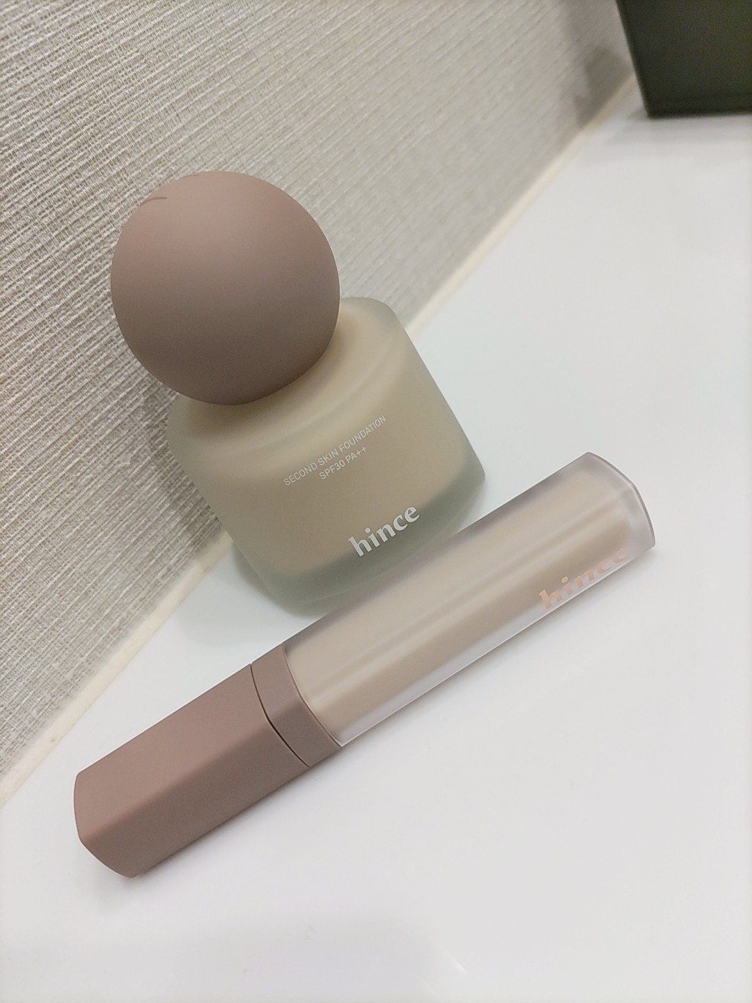 Second Skin Foundation - hince