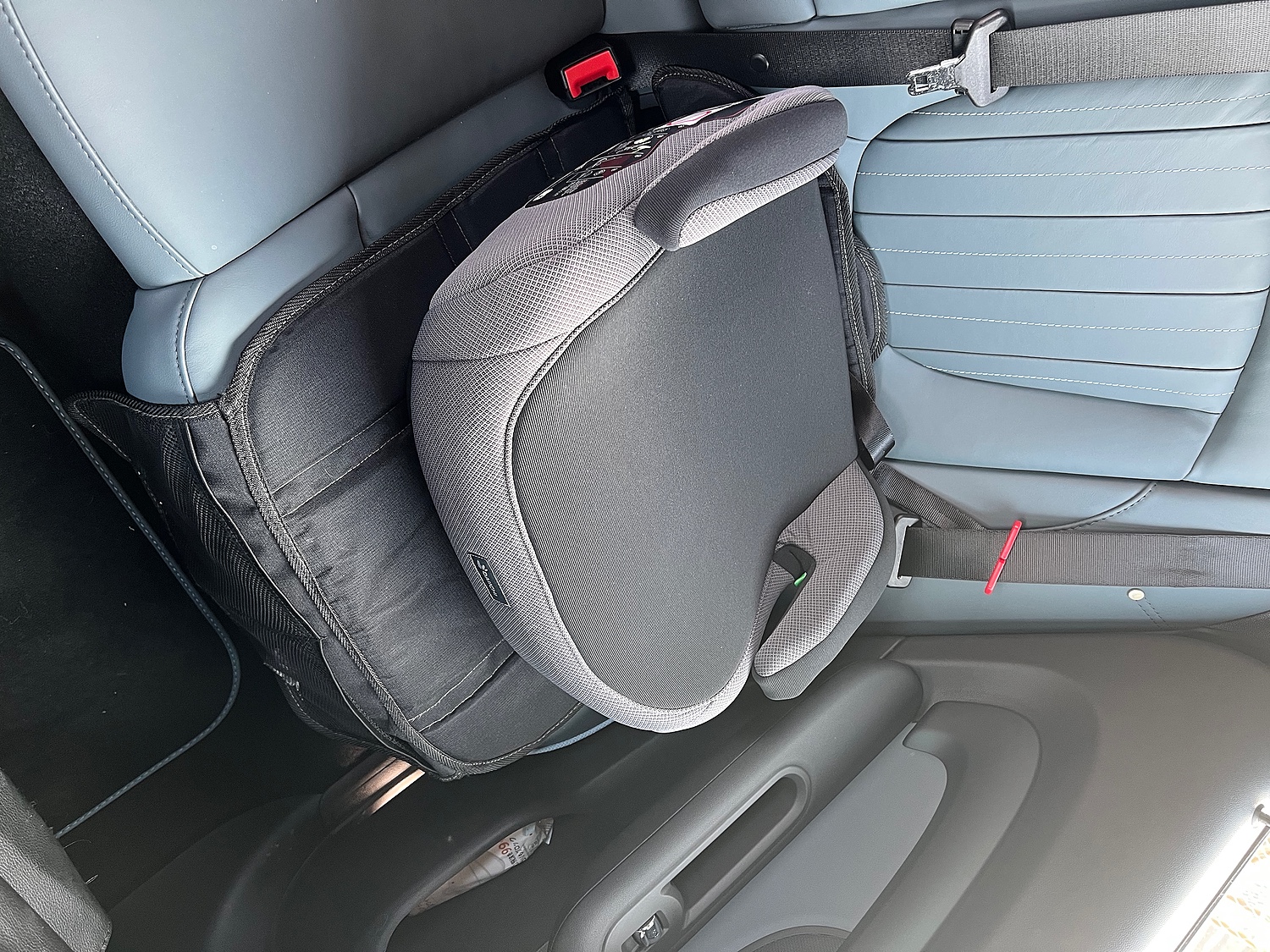 感謝価格 ブースターシート ISOFIX チャイルドシート ジュニアシート R129 i-Size 適合 取り付け簡単 カーシート 洗えるシートカバー  サフィックス DAIICHI SAFIX