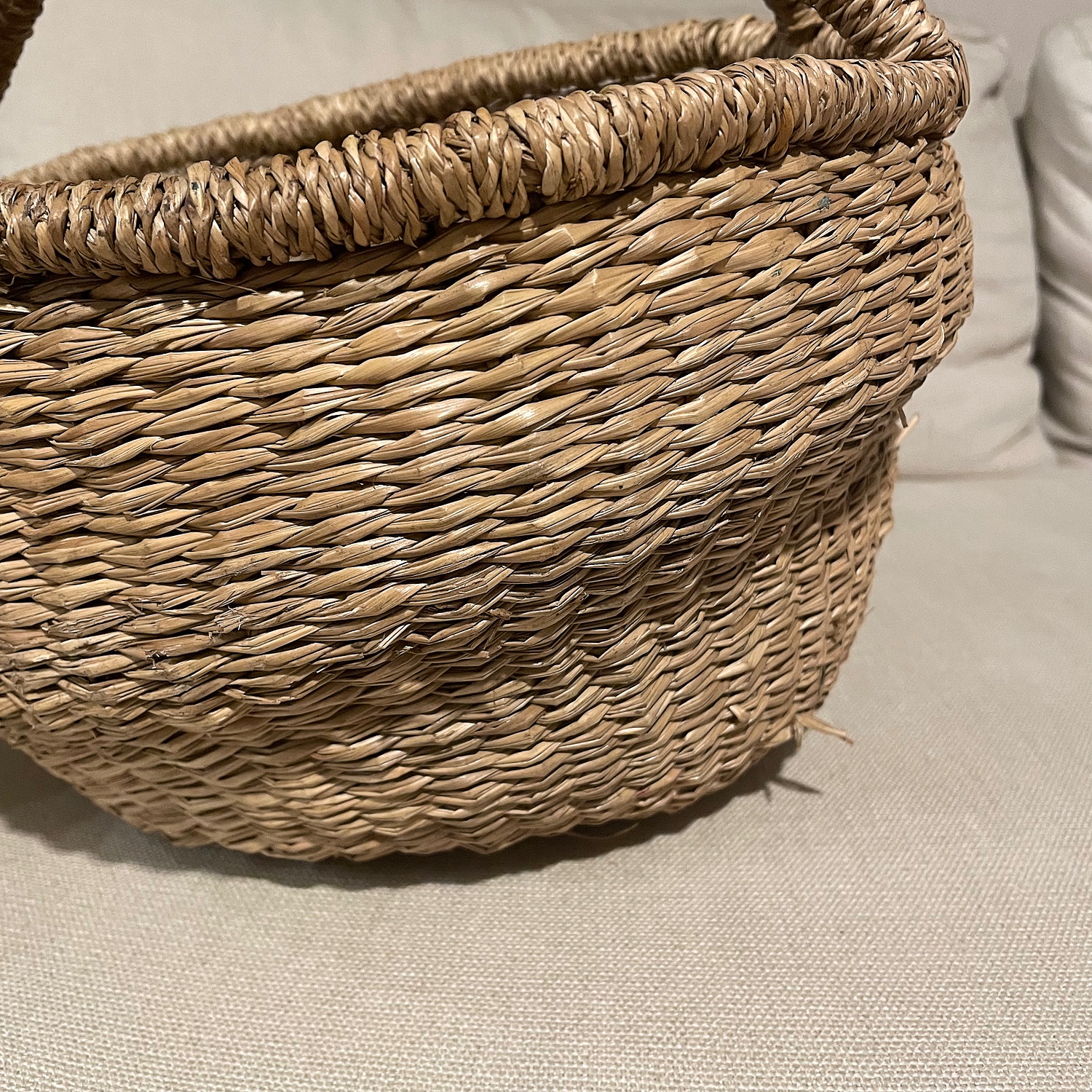 国内外の人気が集結 バスケット シーグラス 持ち手付き Sサイズ 約 W 29cm D H 17cm ナチュラル レッド ブラウン ストライプ  ボーダー かごバスケット 収納 天然素材 かご 籠 丸 円形 丸型 カゴ 収納ケース 見せる収納 インテリア おしゃれ 北欧 雑貨 アジアン