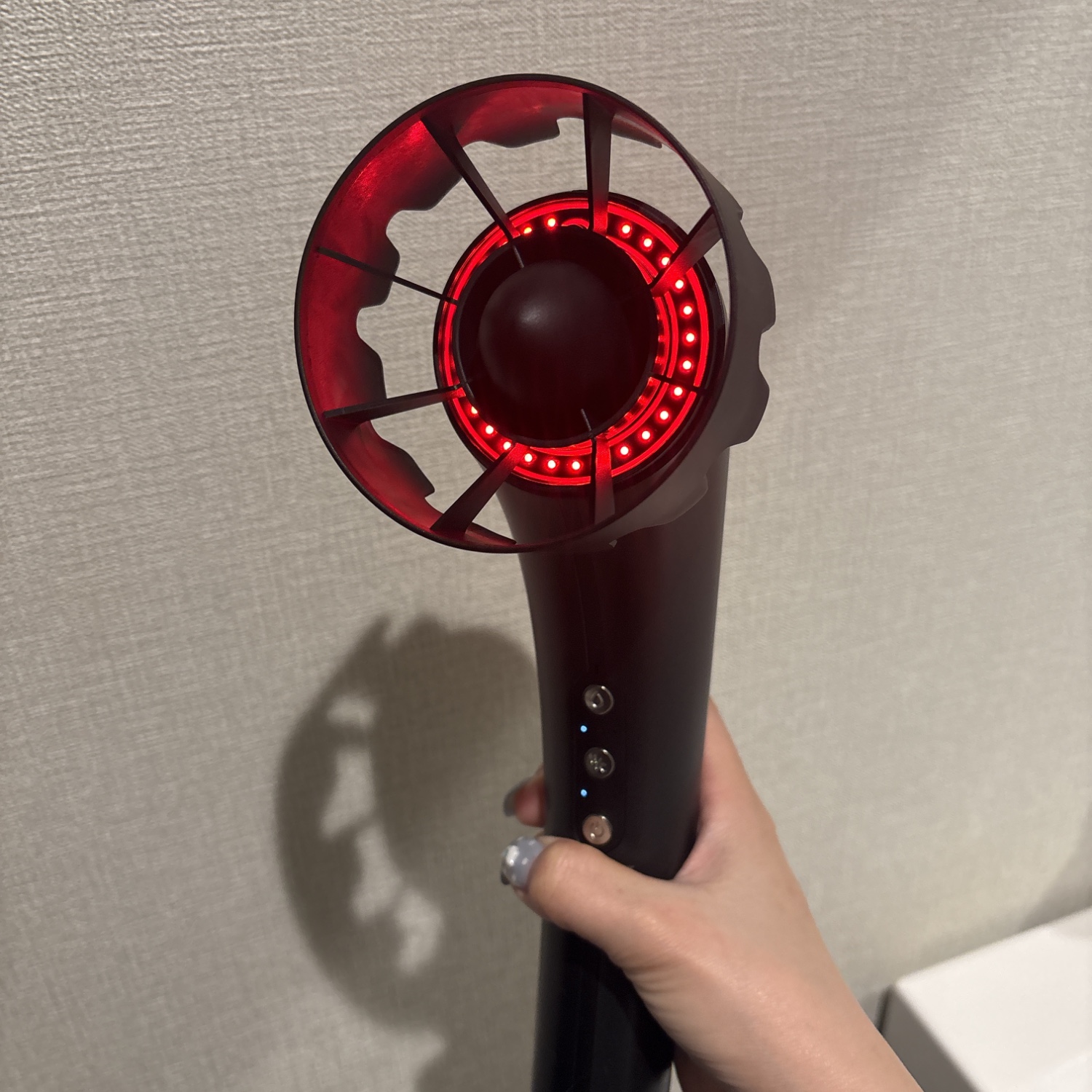 Bright シャワードライヤー Brighte SHOWER DRYER | 乾くのに乾かない次世代ドライヤー