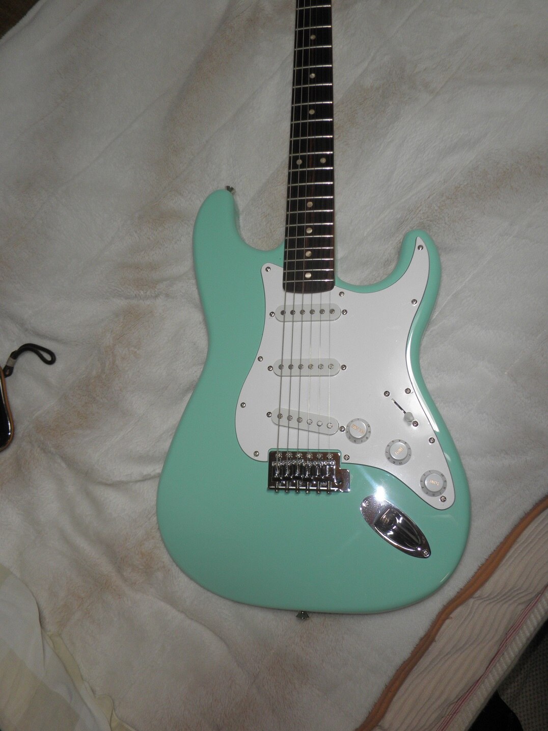 楽天市場】Squier Affinity Stratocaster SFG 新品 サーフグリーン