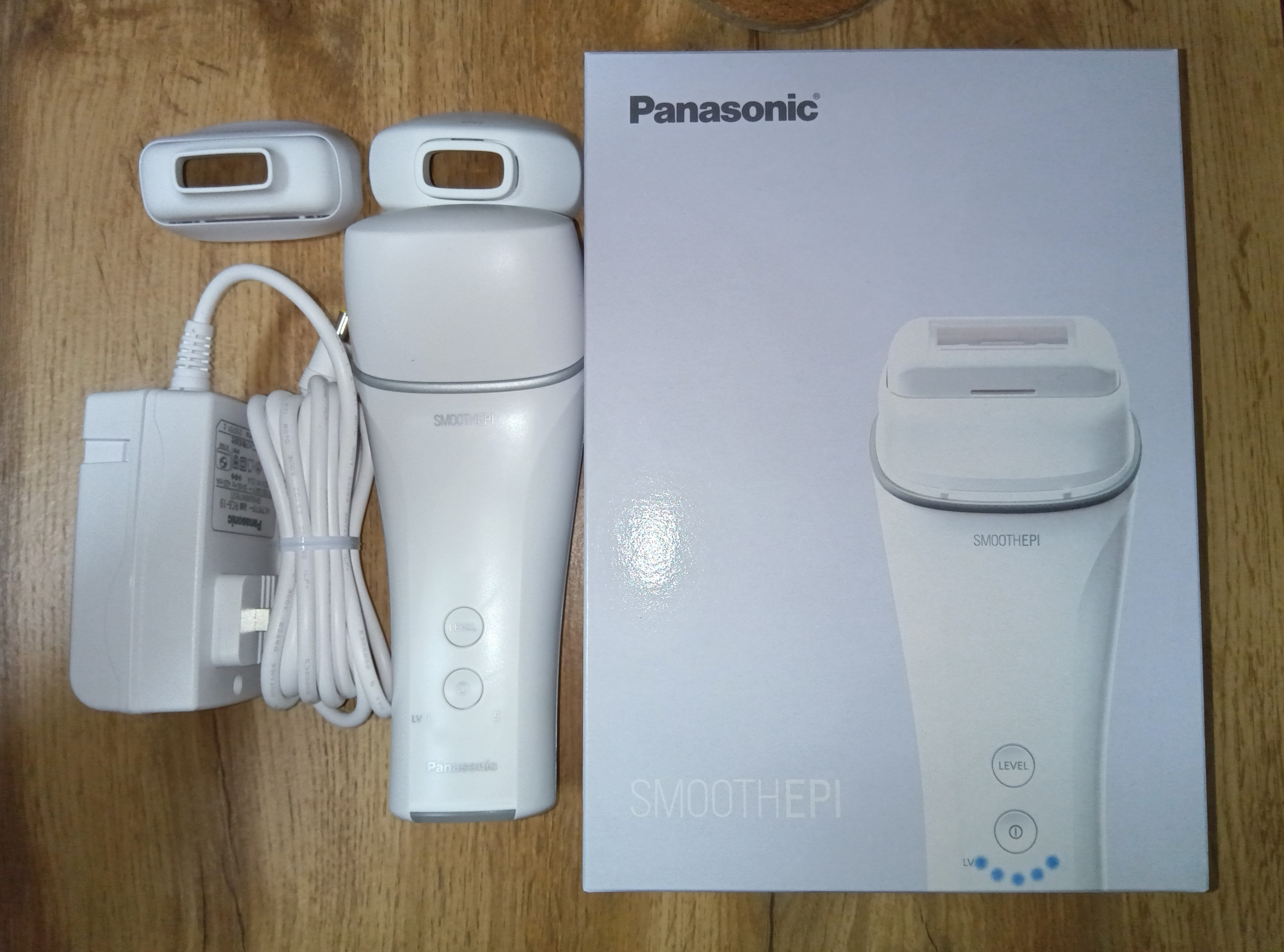 楽天市場】パナソニック 光美容器（ホワイト） ES-WH7A-W Panasonic 光