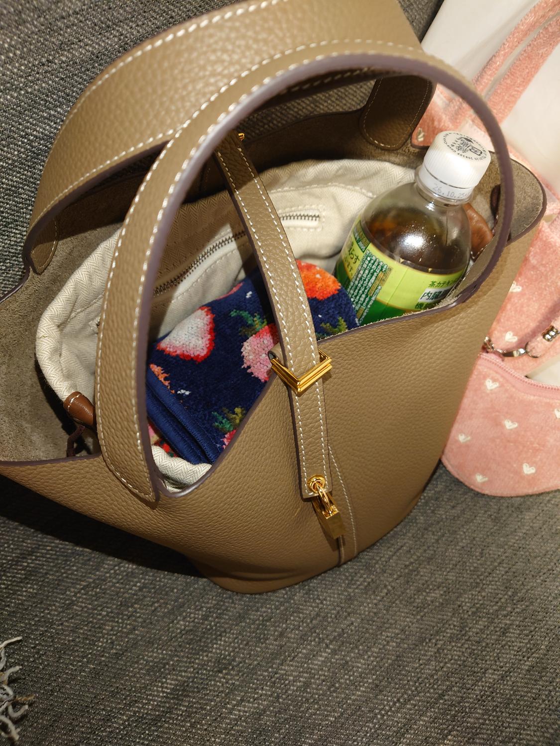 本革バッグ キューブバッグ ecrin22 レビュー画像9