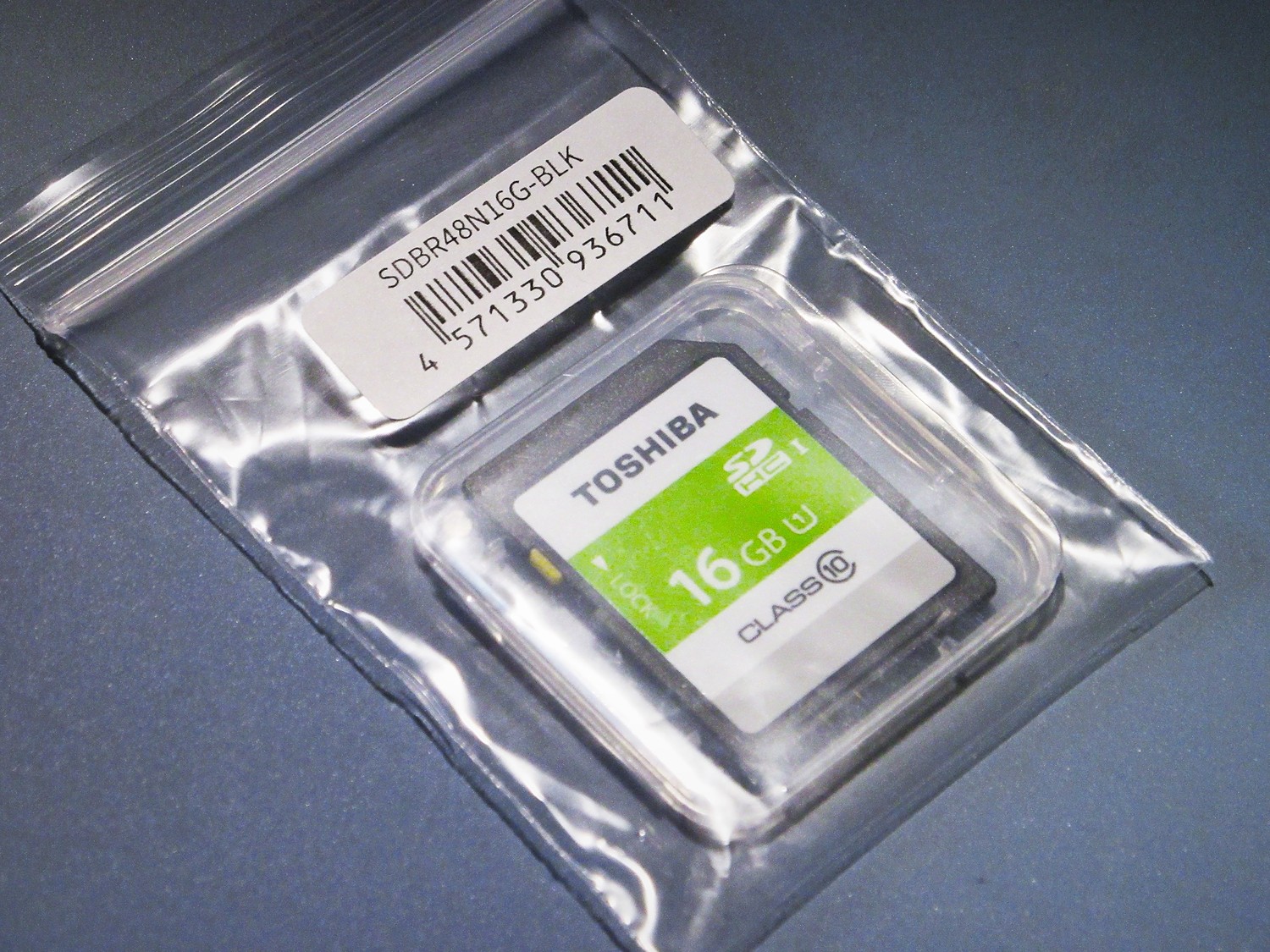 楽天市場】SDカード SD 16GB SDHC TOSHIBA 東芝 CLASS10 UHS-1 R:48MB/s ミニケース入 バルク  SDBR48N16G-BLK ◇メ(風見鶏) | みんなのレビュー・口コミ