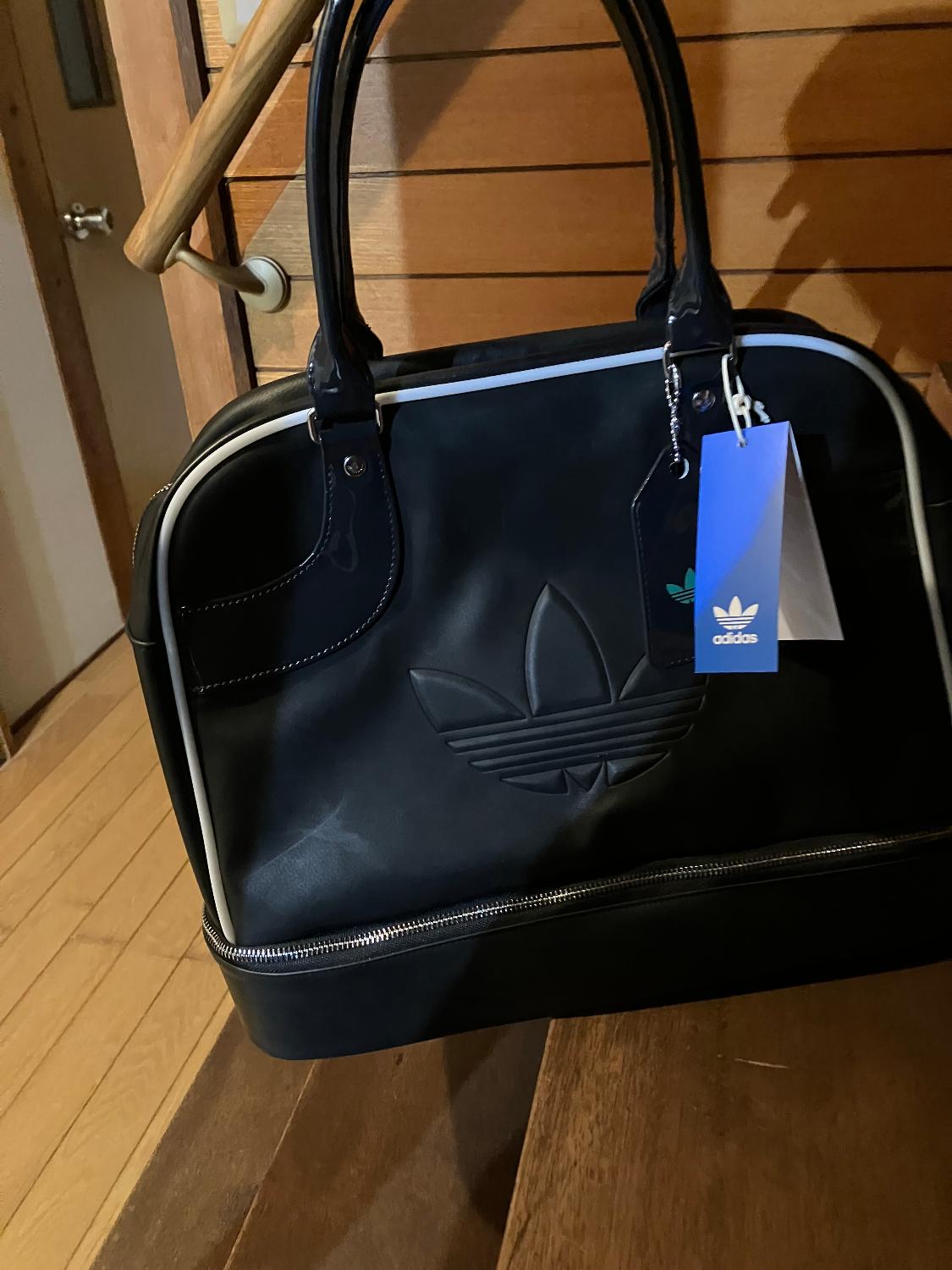 adidas｜【公式】アディダス adidas ラージ プレミアム ボウリング