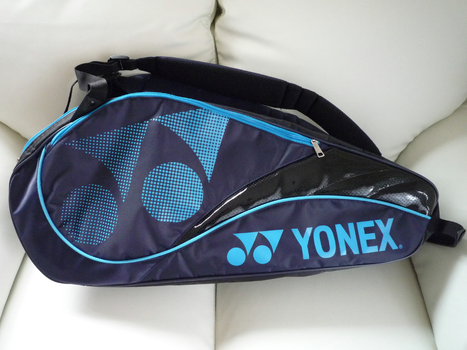 【楽天市場】【送料無料】【2012新製品】YONEX（ヨネックス）【ATHLETE 2 Series ラケットバッグ6（リュック付）＜テニス6