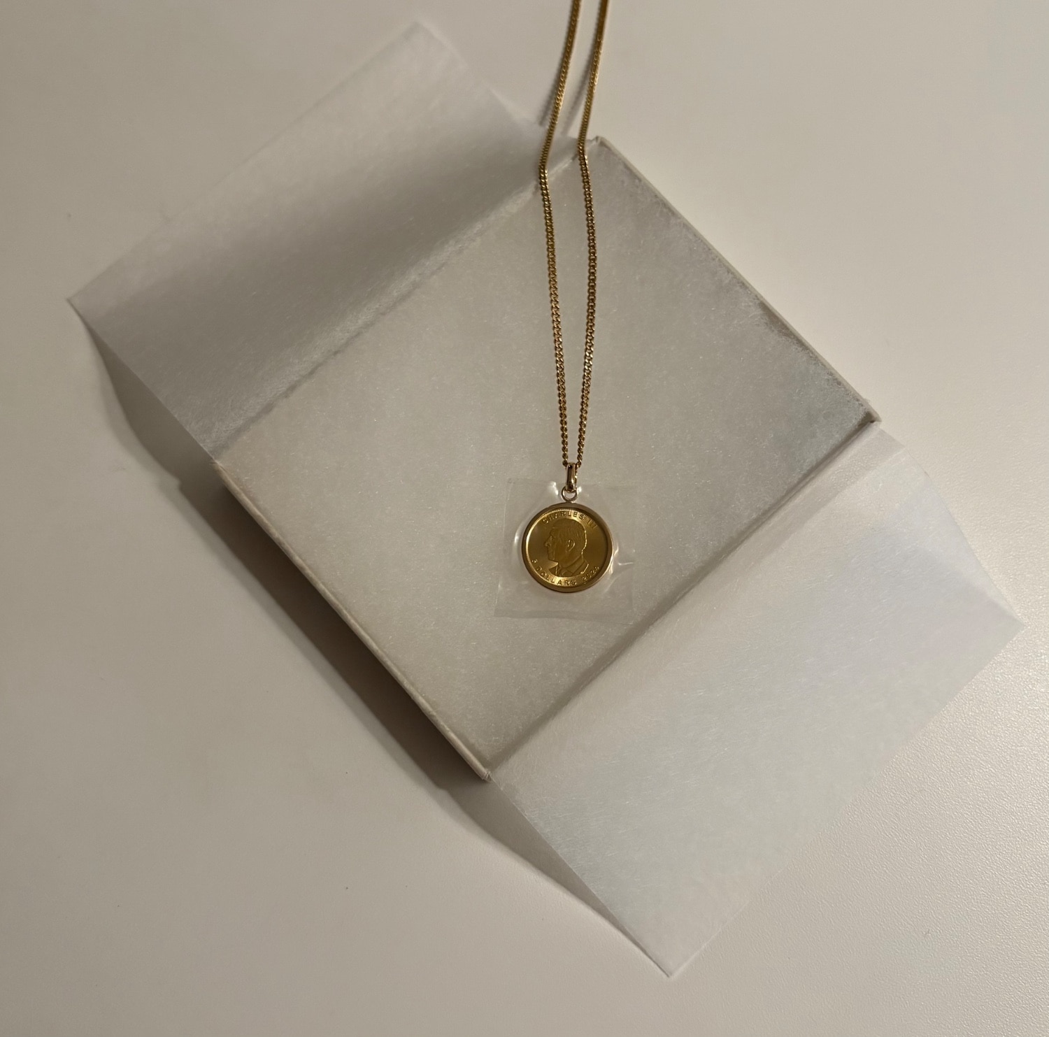 楽天市場】コイン ペンダント 純金 24金 K24 18金 k18 ペンダントトップ コインネックレス ネックレス メープル メイプルリーフ 金貨  ゴールド 24k 18k コインペンダントトップ 1/10 24金コイン インゴット(OV JEWELRY) | みんなのレビュー·口コミ