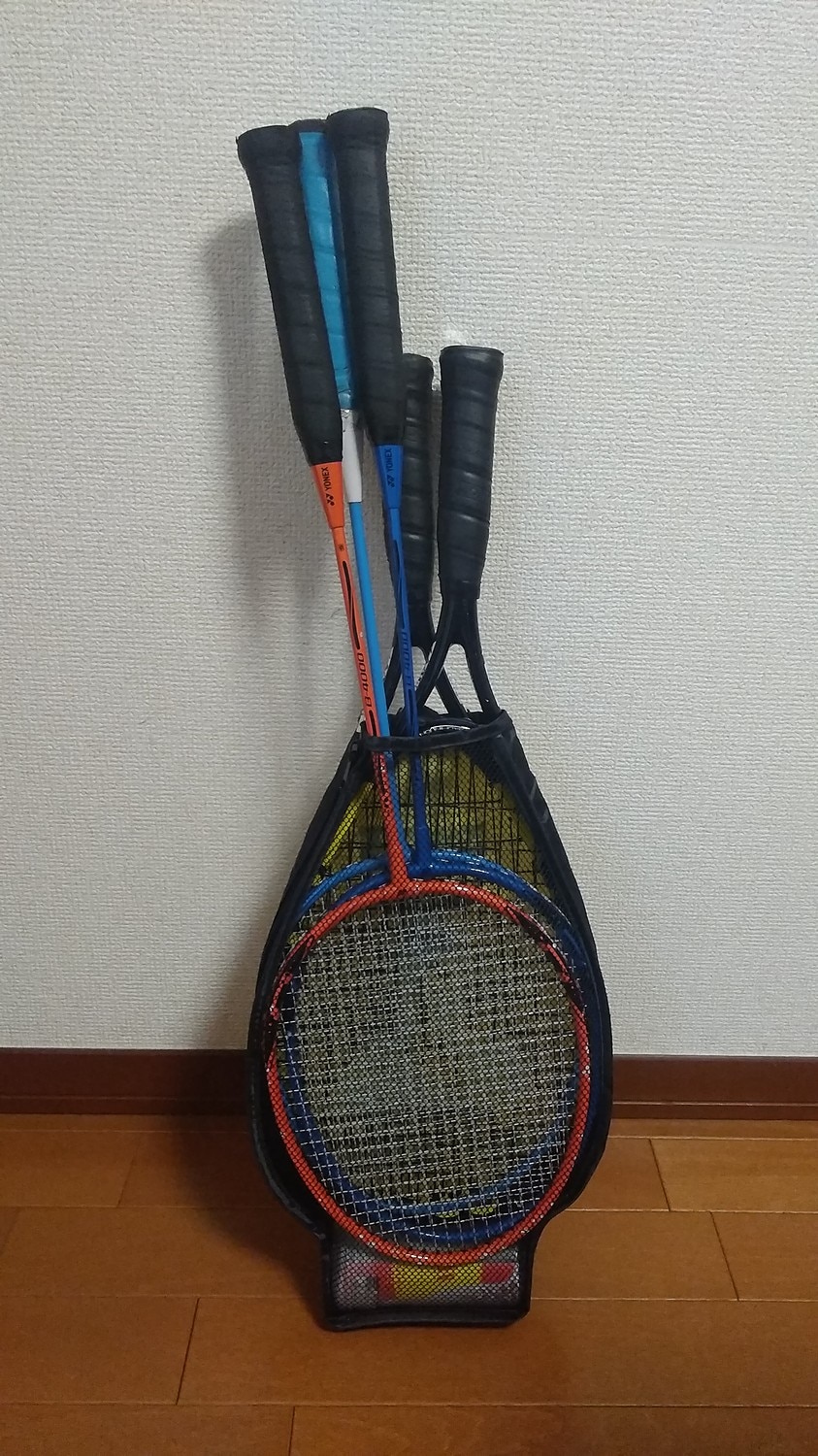 楽天市場 当店オリジナルミックスカラー販売中 アウトドアバドミントン スピードバドミントン タルボット トロ バトミントン メンズ レディース キッズ ラケット シャトル付き プレゼント 公園 外遊び キャンプ Talbot Torro Set Speed 4400 Green Summit みんなの
