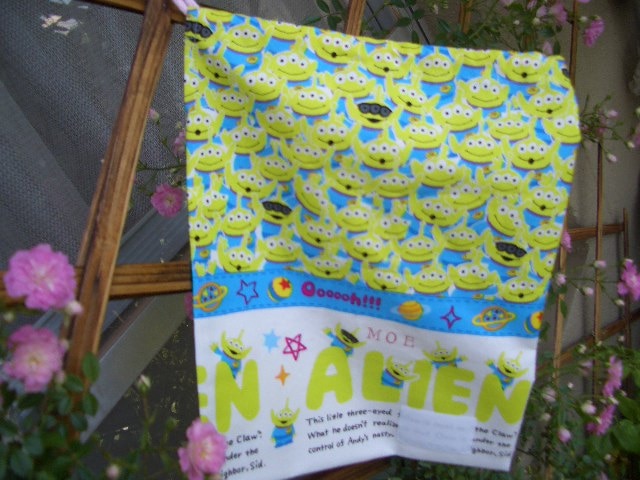 楽天市場 ご好評に付5月9日再入荷 15回 2014年 入園入学 キャラクター生地 布 ディズニー トイストーリー エイリアンリトル グリーン メン Lgm メーカー完売 ディズニー キャラクター生地 布 トイストーリー エイリアン リトルグリーンメン Gr1021 1a 楽天