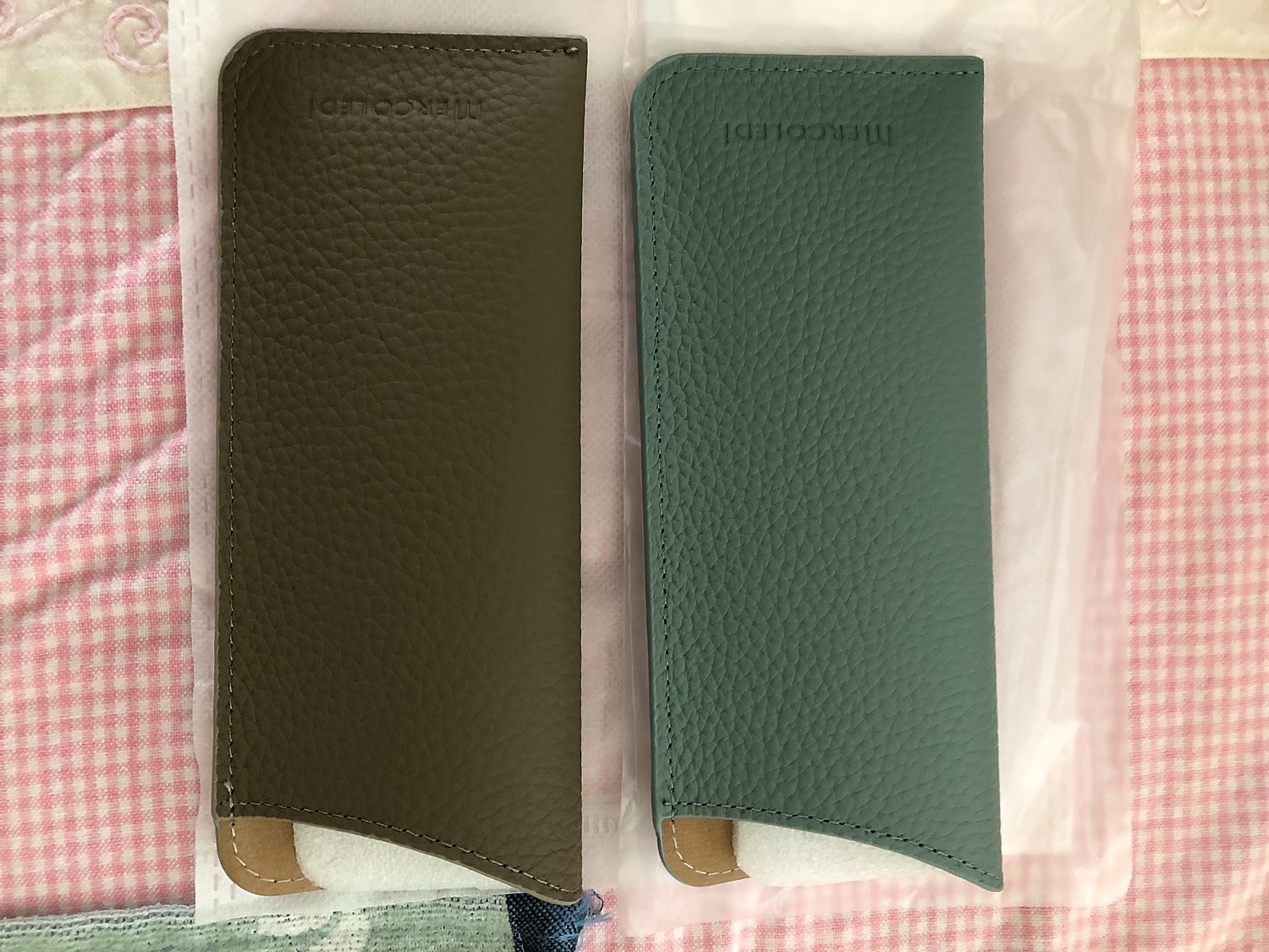 メガネケース おしゃれ レディース 革 ブランド 本革 くすみカラー レザー スリム コンパクト 大人 かわいい サングラス 落下防止 耐衝撃 ユニセックス 小学生 中学生 高校生 大学生 母の日 父の日 敬老の日 20代 30代 40代 MERCOLEDi(Shop VIS) みんなの ... メガネケース おしゃれ レディース 革 ブランド 本革 くすみカラー レザー スリム コンパクト 大人 かわいい サングラス 落下防止 耐衝撃 ユニセックス 小学生 中学生 高校生 大学生 母の日 父の日 敬老の日 20代 30代 40代 MERCOLEDi