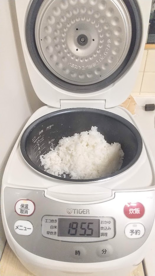 新生活にも！TIGER タイガー マイコン炊飯ジャー 炊きたてJBH-G102 5.5合炊き 家電 キッチン家電 炊飯器 タイガー（TIGER） マイコン炊飯器 炊きたて 5.5合炊き ホワイトJBH