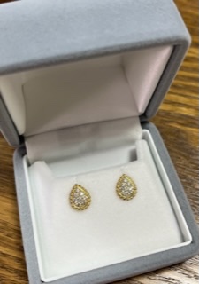 0.4ct】ダイヤモンドピアス プラチナ ポストがネジ式で落とさない-