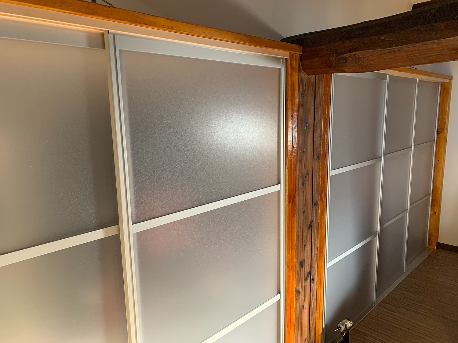 楽天市場 アルマジ アルミの引戸 3枚パネルデザイン 3分割 Am 03 M M 仕上 H10mm迄 仕上げ幅9迄 1枚の価格 アルミ製引き戸 アルミ レール ふすま 襖 襖紙 ふすま 引き戸 引戸 ふすま紙 リフォーム 和室リフォーム本舗 みんなのレビュー 口コミ