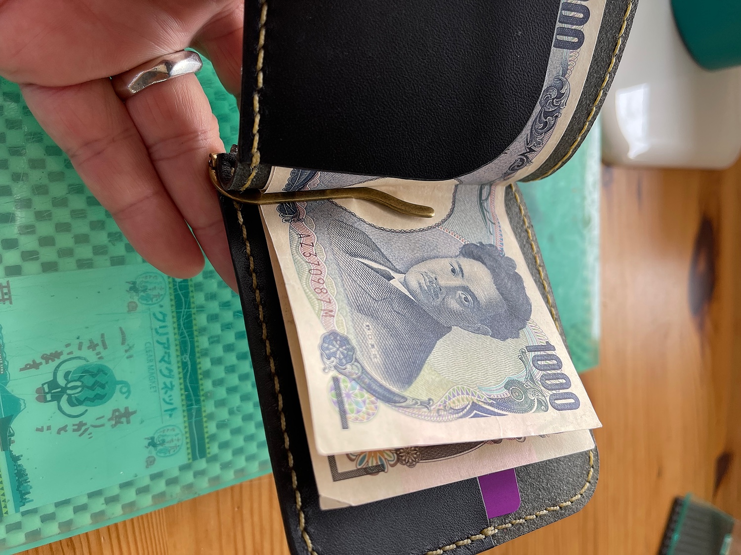 楽天市場】楽天1位【高評価レビュー4.6点】札ばさみ 金具 長さ8cm レトロゴールド ばね 折りたたみ 二つ折り 財布 マネークリップ  レザークラフト 交換 修理 札バサミ DIY 自分で パーツ 札 ばさみ マネー クリップ【送料無料】(便利雑貨ショップ umiwo) | みんなの  ...