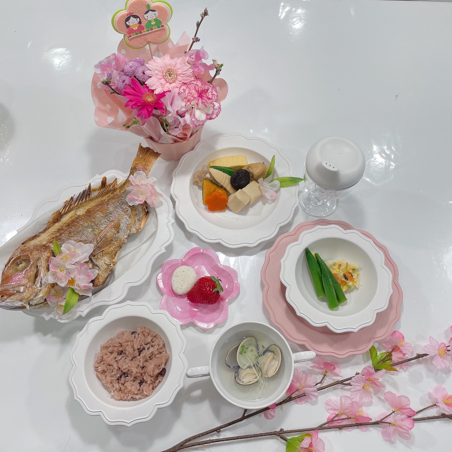 【新品未使用】Reale レアーレ　食器セット　フルセット 5点　ピンク 公式直販】ベビー・子供用食器の「レアーレ（Reale）」 レアーレ