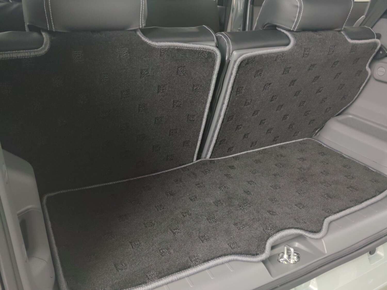 ダイハツ 新型 タフト 900系 ラゲッジルームマット 送料無料 HOTFIELD 光触媒抗菌加工 送料無料 daiha タフト タフトカスタム ラゲッジマット レビュー画像5