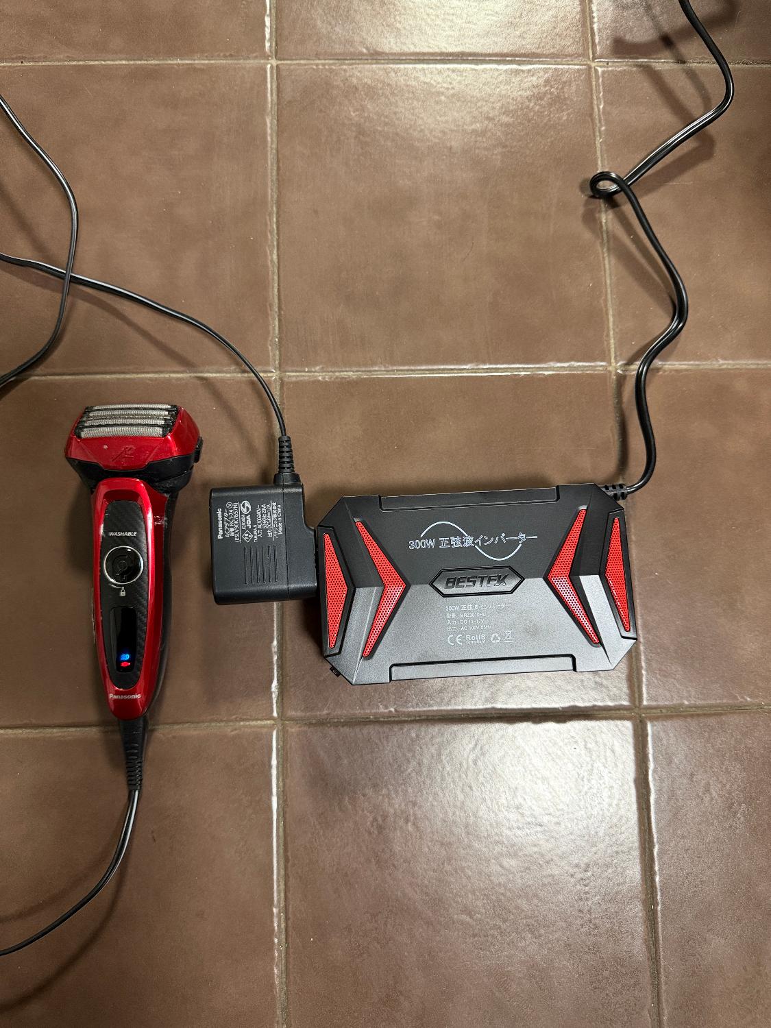 BESTEK　MRZ3010HU　正弦波 インバーター　300W　DC12V専用　シガーソケットケーブル付　動作確認 カーインバーター 正弦波 300W インバーター DC12V コンパクト 車載