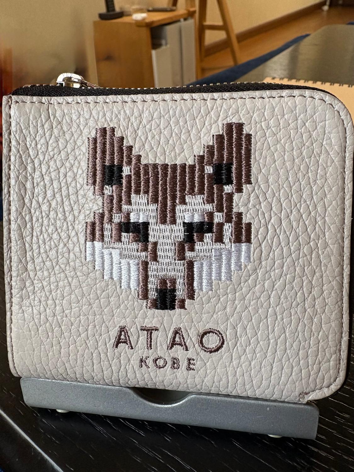 美品 ATAO アタオ 18周年記念 ZOOシリーズ チェス 財布 刺繍 トラ ATAO18周年記念｜SAFARILANDシリーズ｜チェス(CHESS)｜ミニ財布｜刺繍