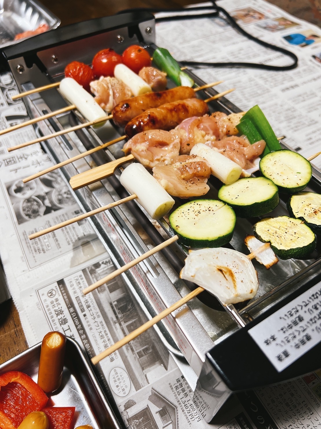 楽天市場】【正規品】 屋台横丁 焼き鳥器 焼き鳥コンロ 電気コンロ 家飲み 焼き鳥 焼き器 卓上 家庭用 焼き鳥焼き器 電気焼き鳥器 やきとり屋台  たこ焼き器 焼鳥 ロースター 焼肉コンロ やきとりコンロ 焼き鳥メーカー 焼き台 焼き器 ギフト 一人網焼き あす楽(オリジナル ...