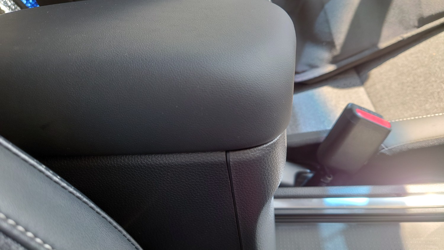 HONDA ホンダ 純正 アームレスト付センターコンソールボックス フィット HONDA ホンダ 純正 アームレスト付センターコンソール