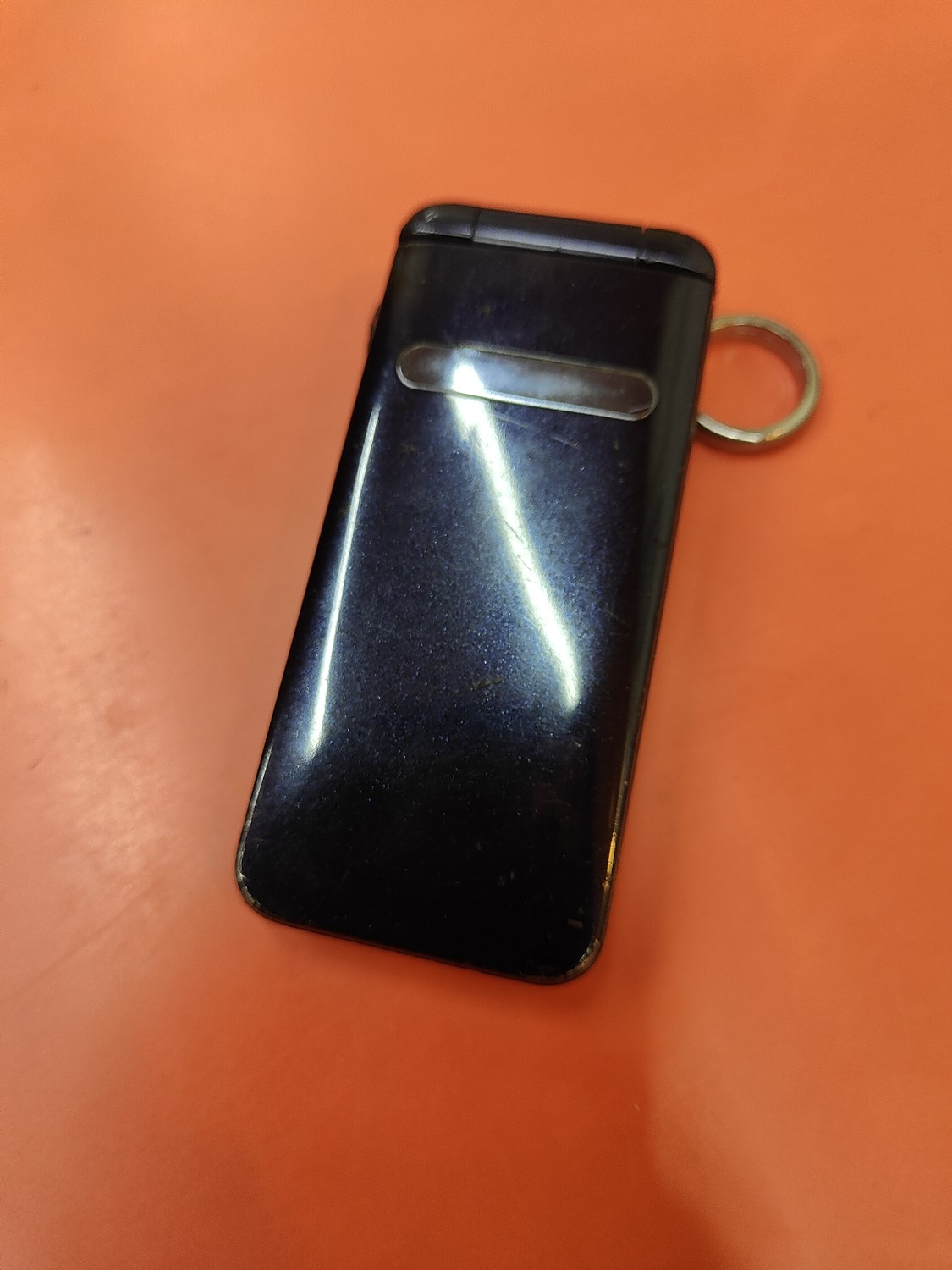 楽天市場】【未使用品〜中古品】京セラ GRATINA KYF37 au版SIMフリー
