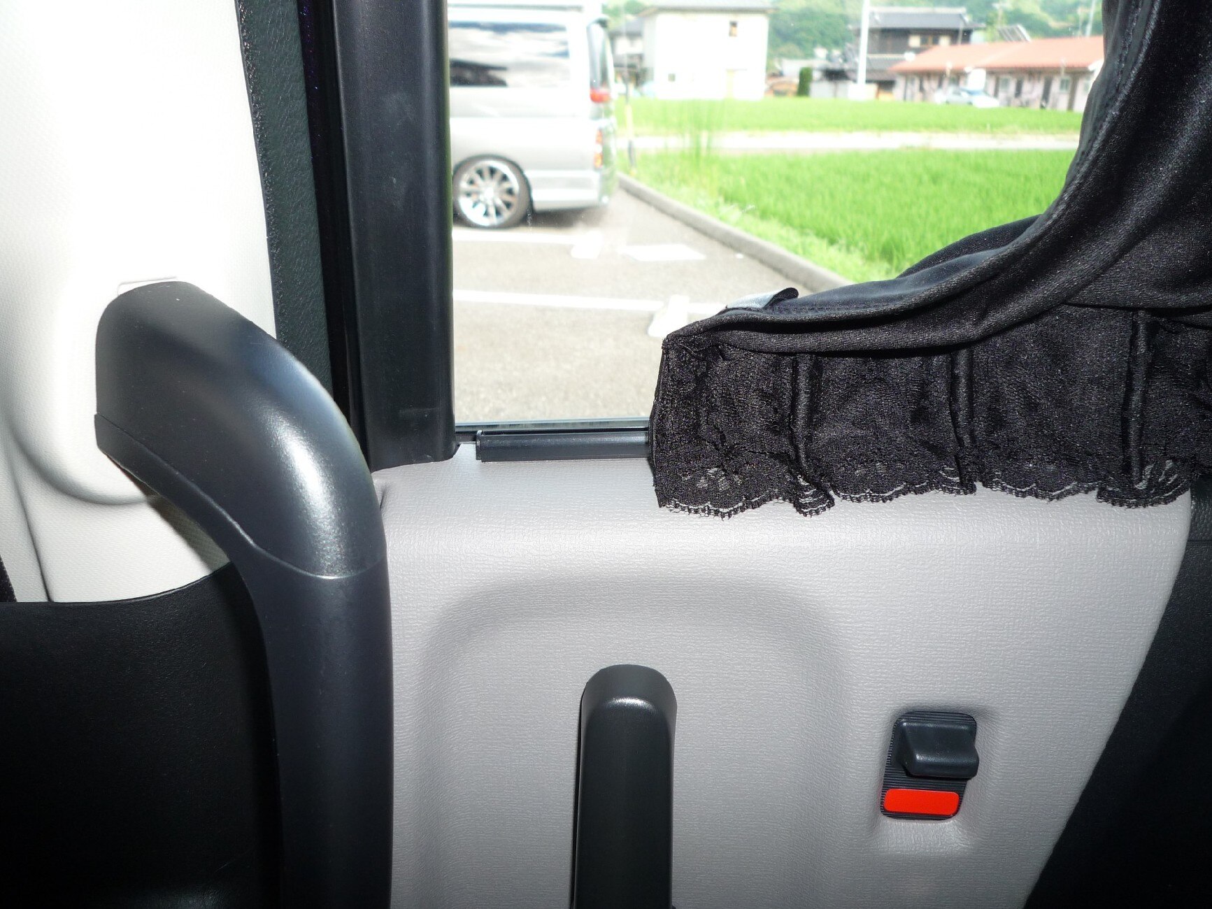 楽天市場 ドレスアップカーテンワイドレーススタイルmサイズレール付きワコー社製車用カーテン 訳ありアウトレット品 ドレスアップカーテンワイドレーススタイルmサイズレール付き 車 カーテン 車用 カー用品 レール カーテン 日よけ 日除け 車内泊 車中泊 仮眠 車