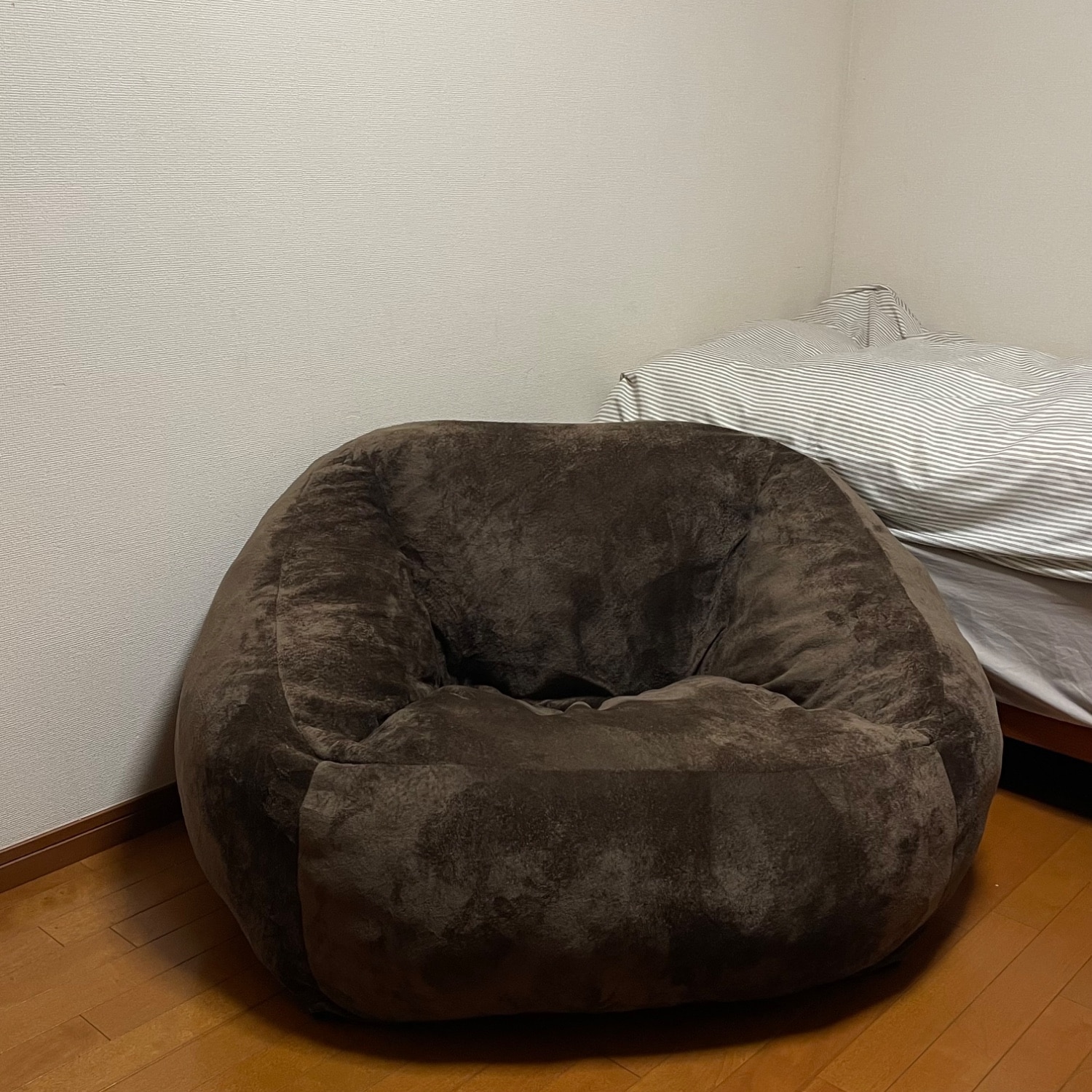 【Mia】ベロア 極厚 グレー ブラウン クッションソファ Amazon｜エア・リゾーム ソファー 1人掛け 一人掛け 1人用