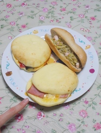 楽天市場 単品 ベーコンチーズ フォカッチャ2個入 フォカッチャ クール便 冷凍 惣菜 レンジ Range ギフト Gift トオカツフーズ みんなのレビュー 口コミ