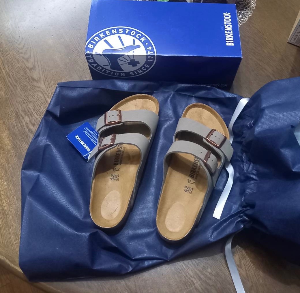 ＼楽天最安値に挑戦中／BIRKENSTOCK ビルケンシュトック アリゾナ メンズ サンダル コンフォートサンダル ARIZONA 普通幅  151211 151181 メンズ ストラップ ビーチ アウトドア シューズ 靴 シンプル カジュアル|slz|(Z-CRAFT)  みんなのレビュー·口コミ