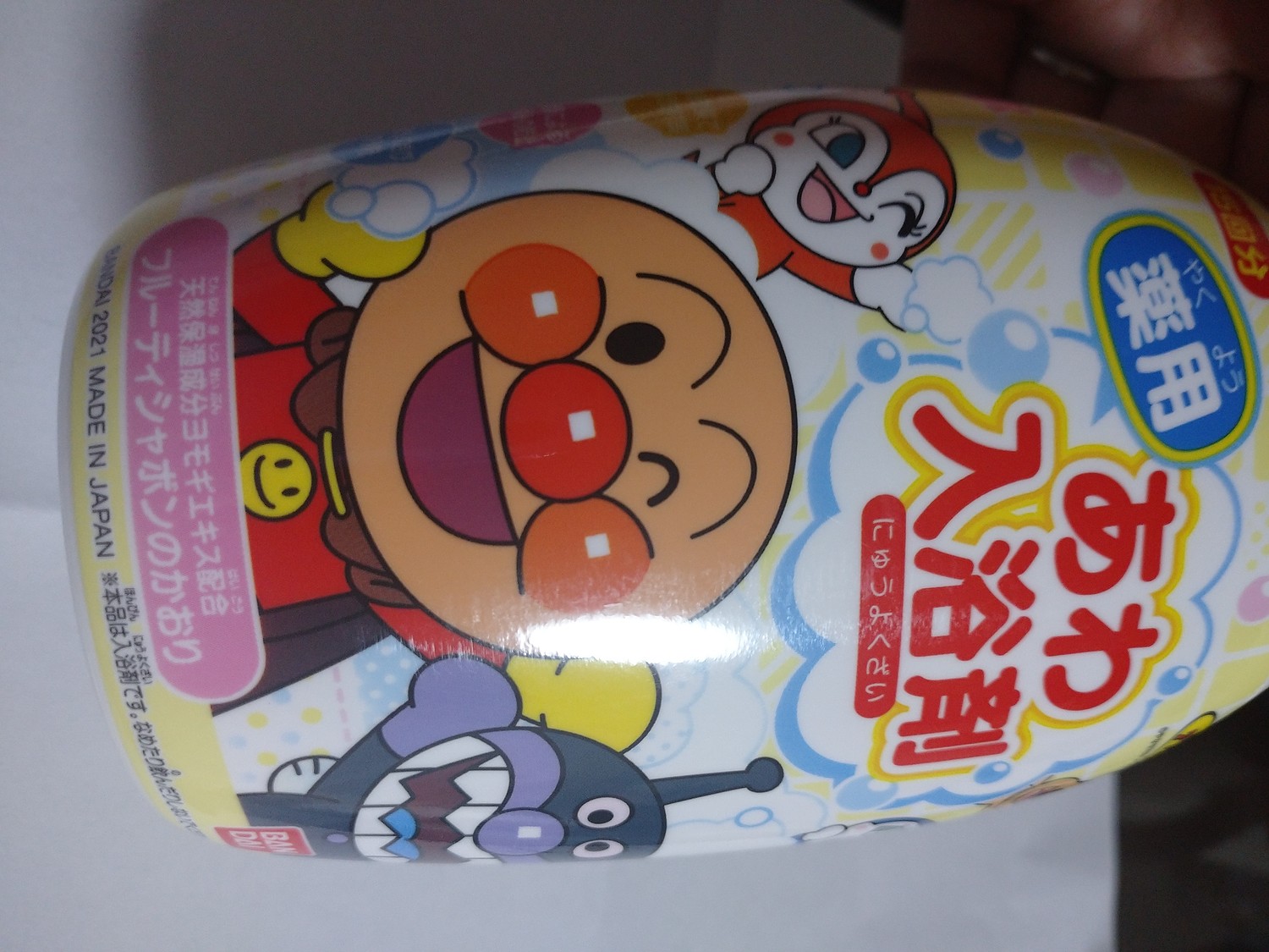 バンダイ あわ入浴剤 アンパンマン ボトルタイプ 300ml ×24個 バンダイ あわ入浴剤 アンパンマン ボトルタイプ 300ml ×24個