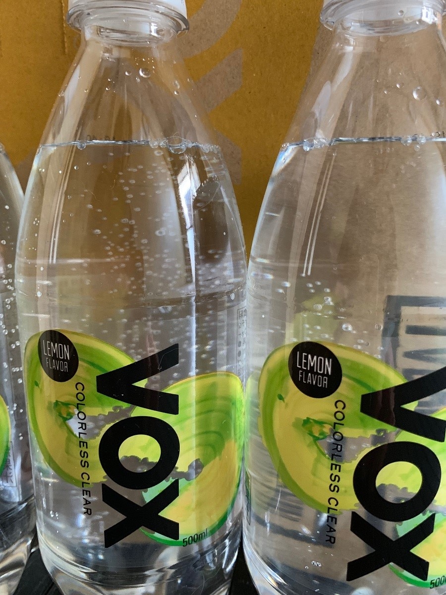 楽天市場 Nekonekomicoさんの 365日出荷 Vox 強炭酸水 500ml 24本 送料無料 世界最高レベルの炭酸充填量5 0 軟水 スパークリングウォーター 選べる5種類 ストレート シリカ ミントフレーバー レモンフレーバー コーラフレーバー Vox 公式ストア みんなの