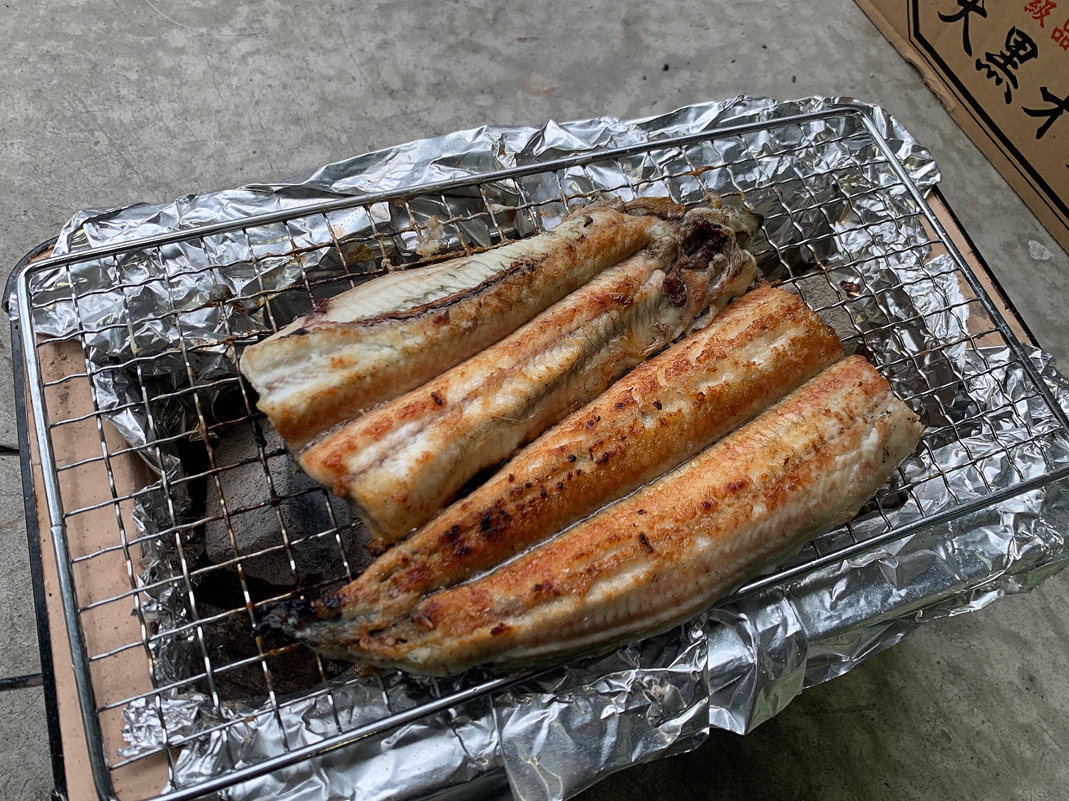 楽天市場】捌いた国産うなぎ 特大サイズ3本[3P 1kg]送料無料 BBQ ウナギ 鰻 生 調理済み ひらき 業務用 腹開き キャンプ[MP](うなぎ屋かわすい  川口水産) | みんなのレビュー・口コミ