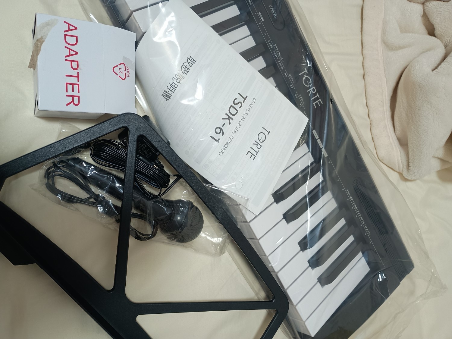 楽天市場】キーボード ピアノ スリム 超軽量 薄型 61鍵盤 TORTE TSDK