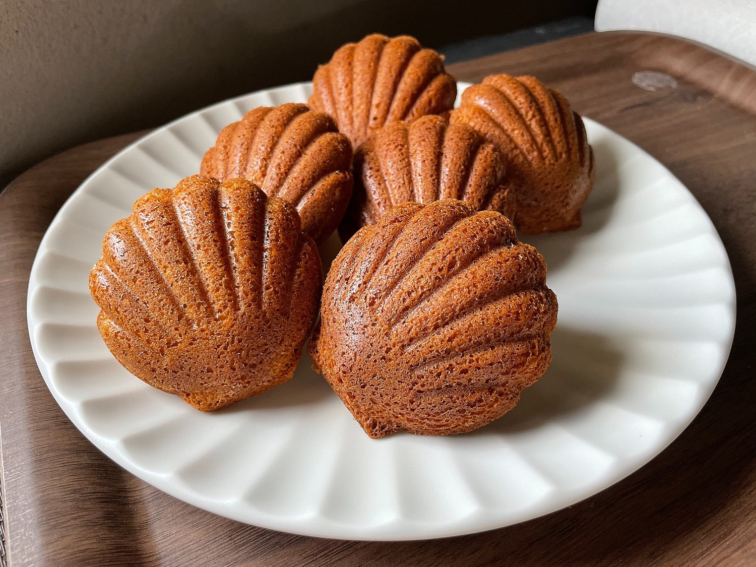 楽天市場 マドレーヌ型 離れ抜群 スーパーシリコン加工 浅井商店オリジナル基本のお菓子型シリーズ第二弾 ホタテ型 貝 6p 6個 かっぱ橋 浅井商店 製菓製パン道具 みんなのレビュー 口コミ