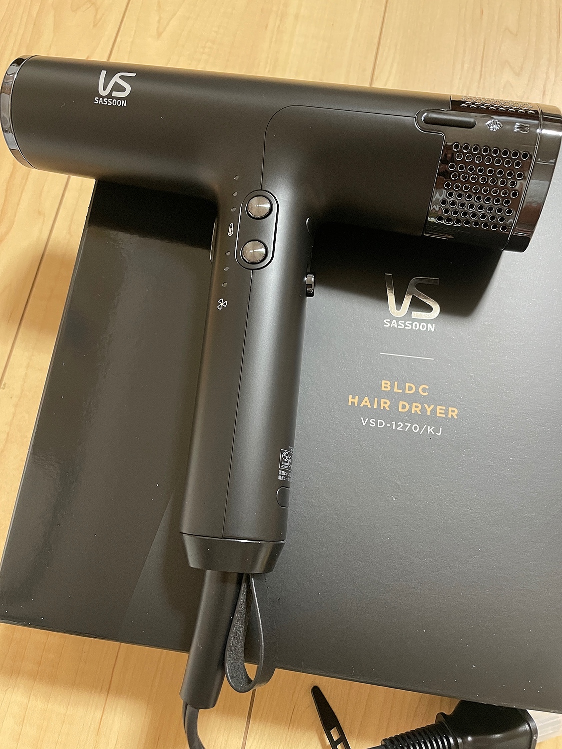 値下げ中 展示品 ヴィダルサスーン BLDCドライヤー VSD-1271/KJ 楽天市場】ヴィダルサスーン BLDCドライヤー VSD-1271/KJ VSD