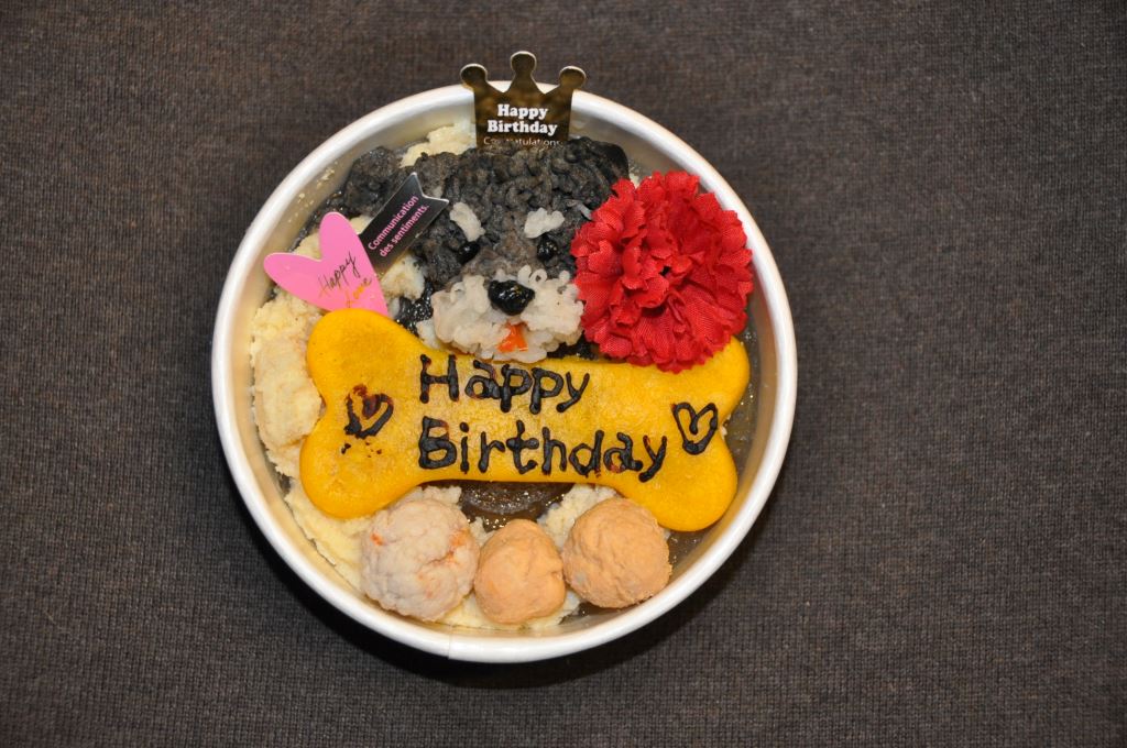 楽天市場 まっちゃん1958さんの犬用 誕生日ケーキ 犬の似顔絵 ケーキ 無添加 犬用ケーキ クール便 犬のご飯とケーキのドッグダイナー みんなのレビュー 口コミ