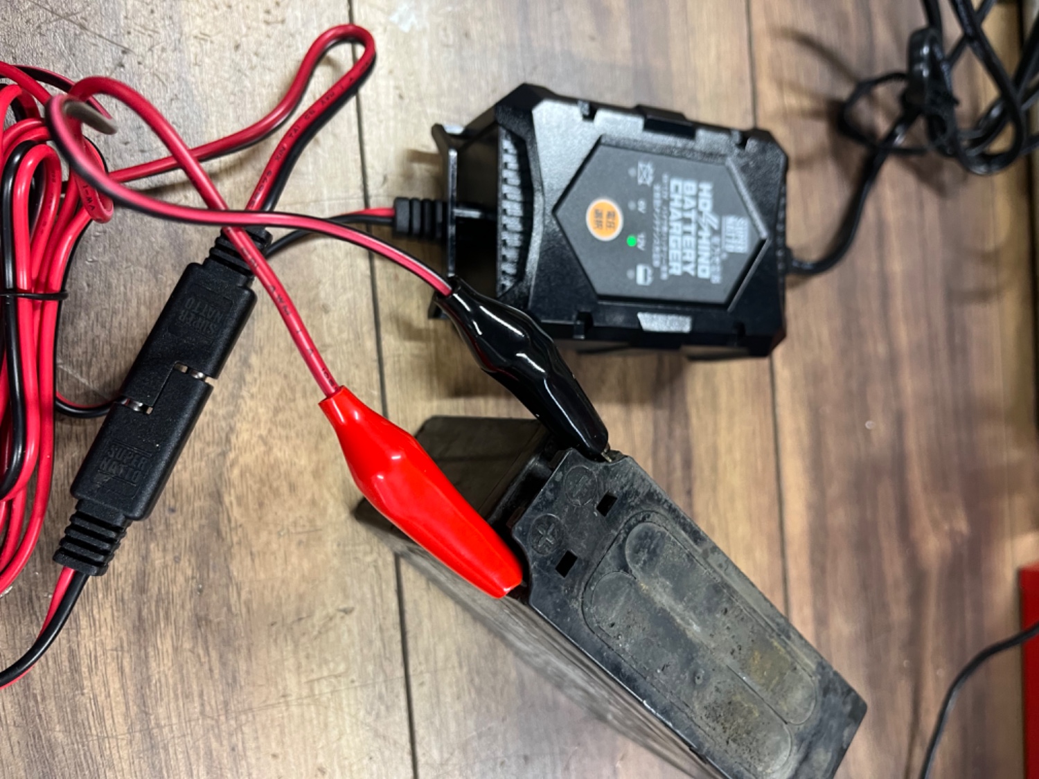 楽天市場】バイクバッテリー充電器（6V/12V切替式