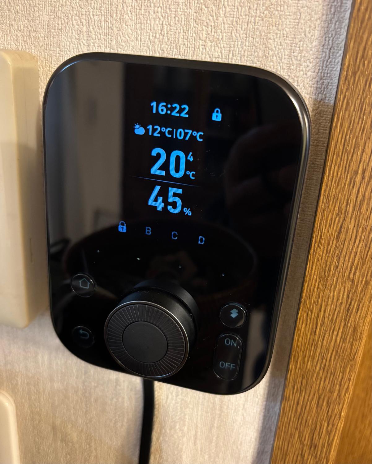 SwitchBot スマートリモコン ハブ3 赤外線で家電管理 アレクサ スマートホーム 2.4インチモニター付き 学習 SwitchBotハブ3 スマートリモコン口コミ SwitchBot評判 レビュー画像5