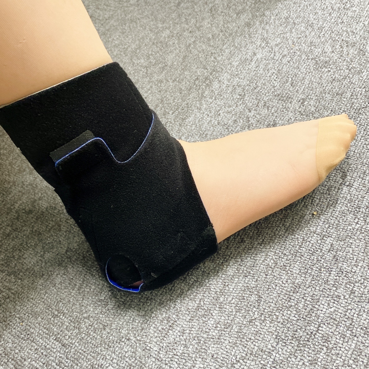 アキレス腱断裂歩行補助装具セット - 健康用品