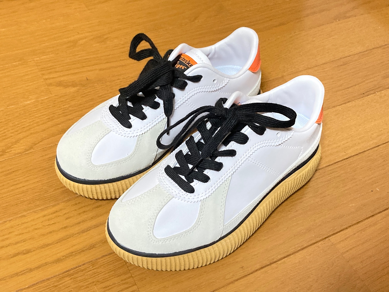 Onitsuka Tiger オニツカタイガー　DELECITY スニーカー org.jpg