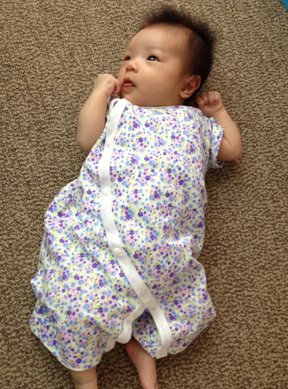 [最も好ましい] 赤ちゃん 夏 服装 1ヶ月 3412571ヶ月検診 赤ちゃん 服装 夏