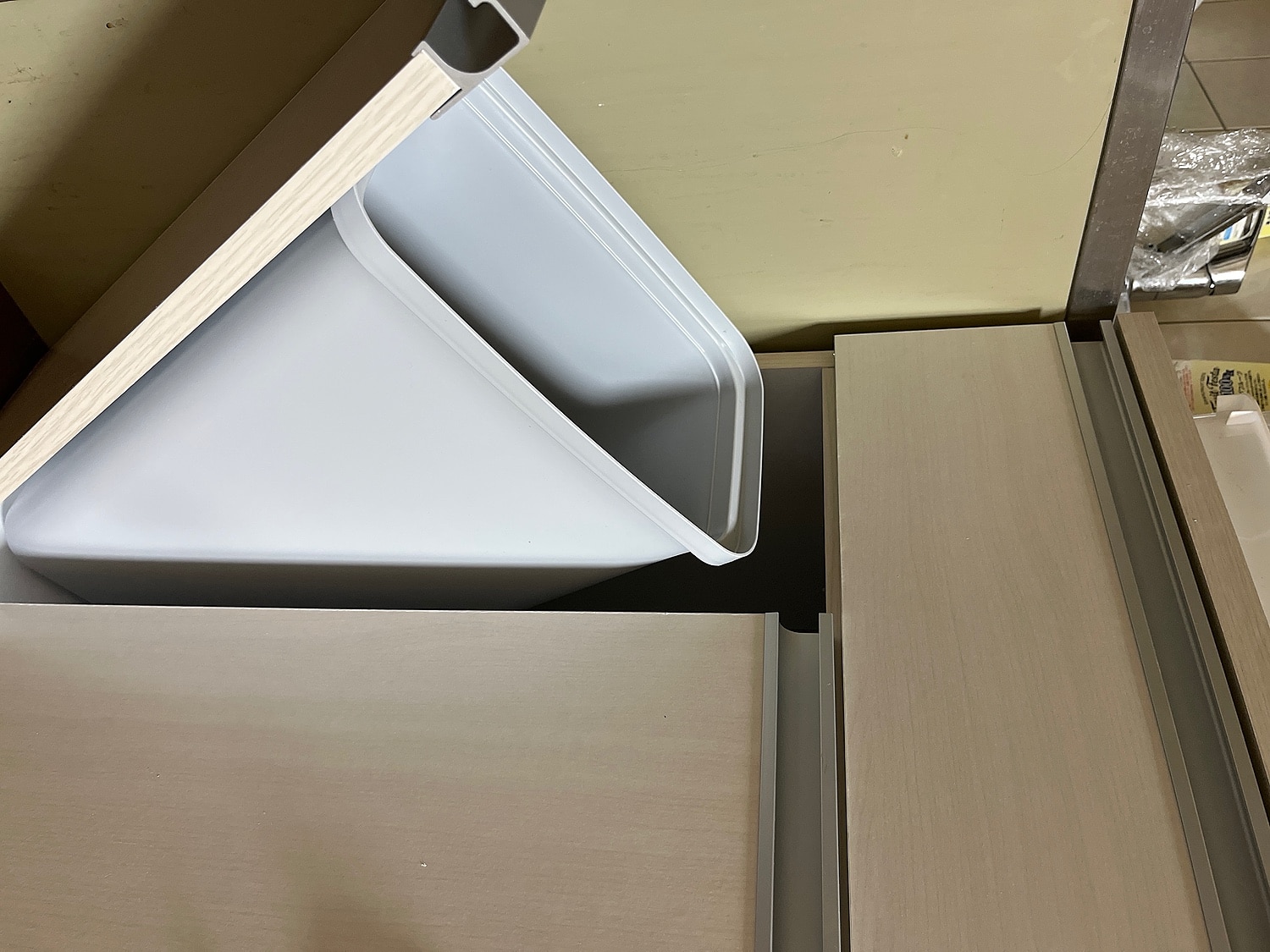 ＼新生活応援／キッチンカウンター ゴミ箱 おしゃれ 幅70.5 奥行35.5 高さ81.6 チェスト アイリスオーヤマ  ペールカウンター PKT8670 アイリスオーヤマ レビュー画像6