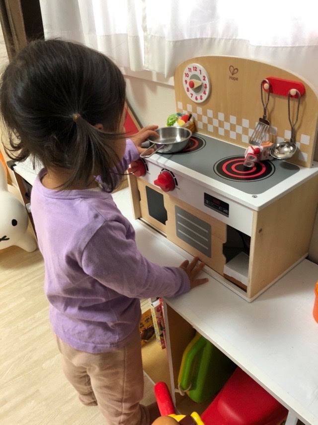 Hape(ハペ) はじめてのキッチン E3152 - 知育玩具