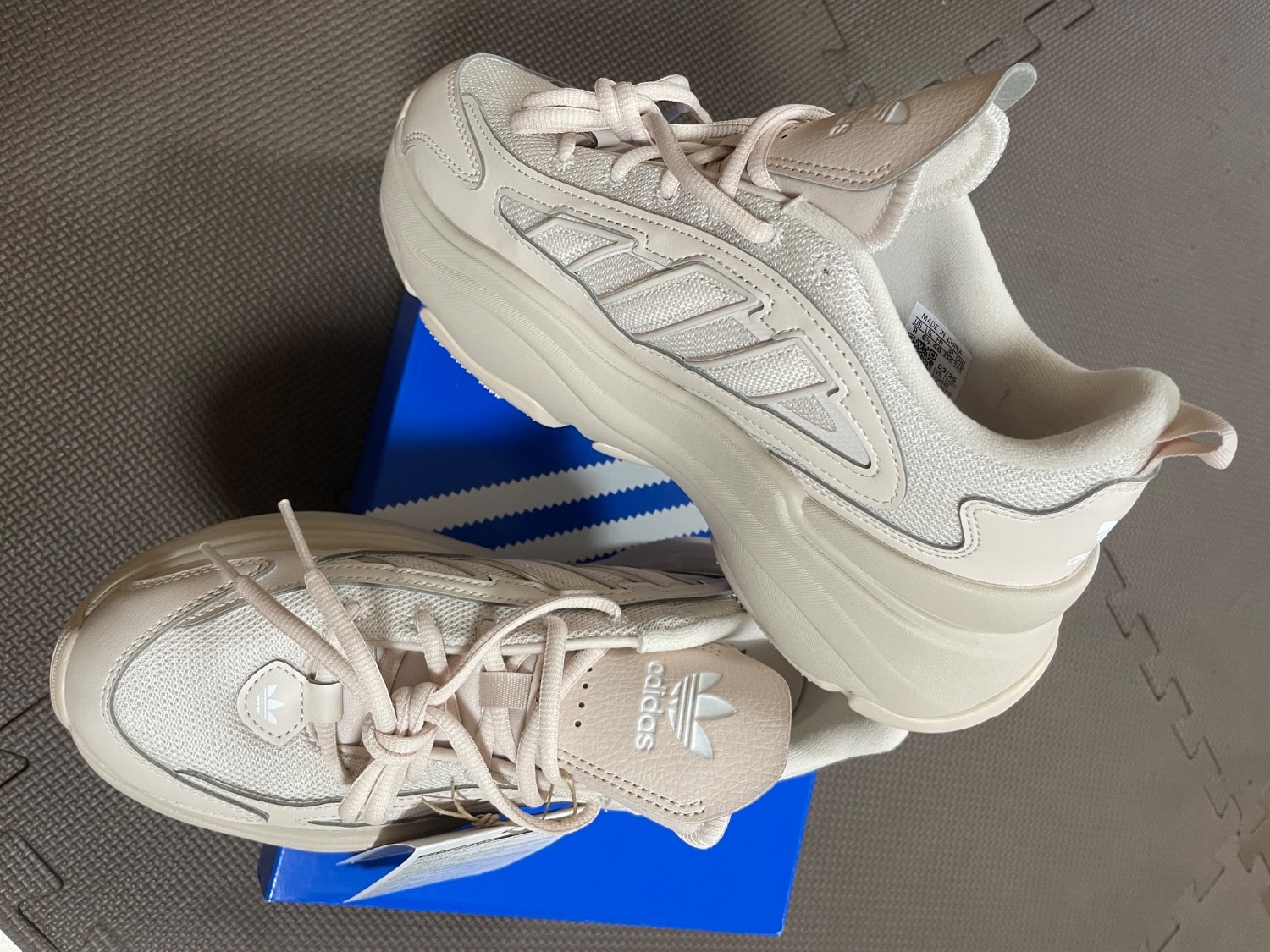 楽天市場】【公式】アディダス adidas 返品可 ソーシャルギフト対象